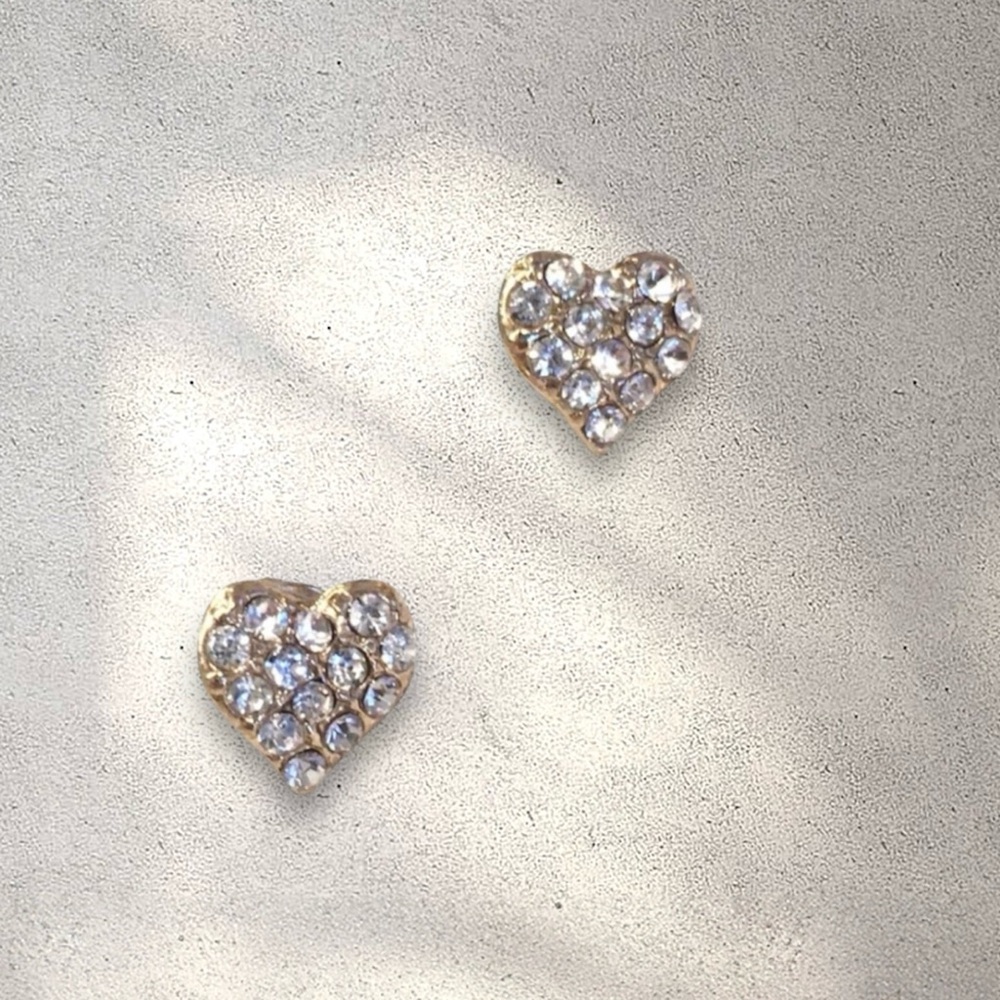 Free with Purchase! Little Heart Stud Earrings